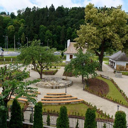 Villa Turris Apartamenty Przy Muszynskim Zamku Muszyna Buitenkant foto